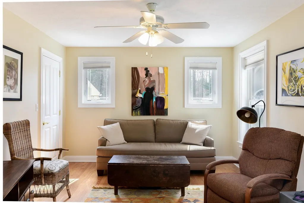 3 Izzy Lane Kittery ME 03904