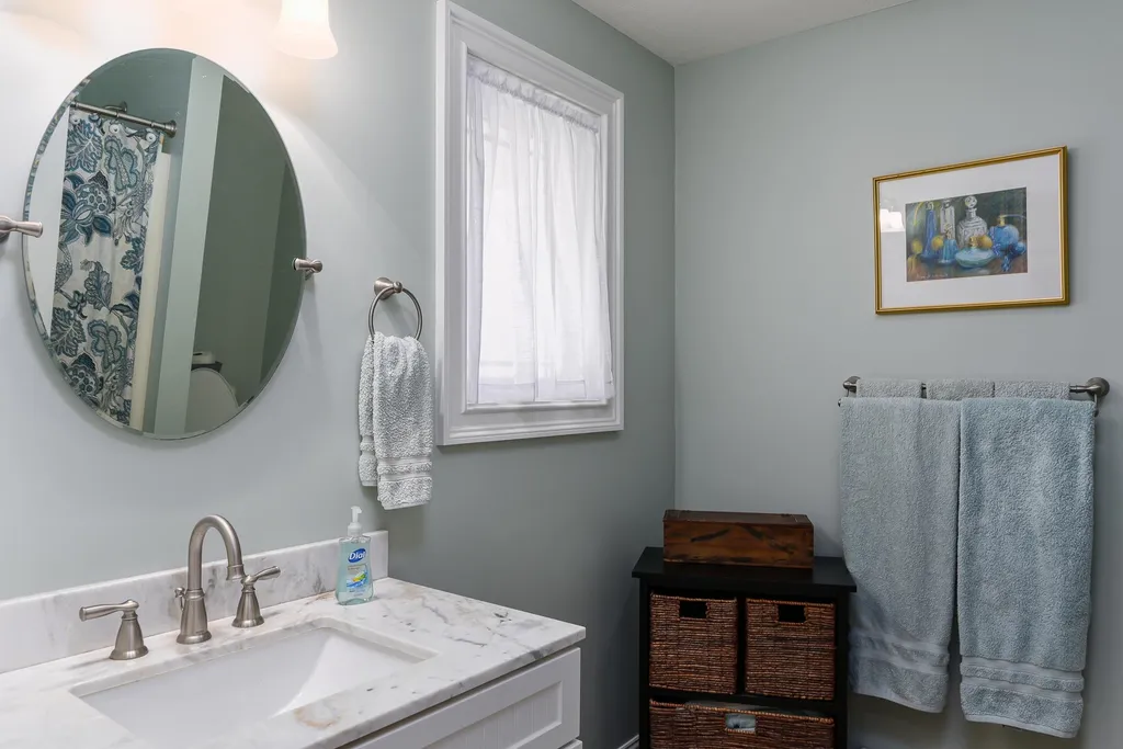 3 Izzy Lane Kittery ME 03904