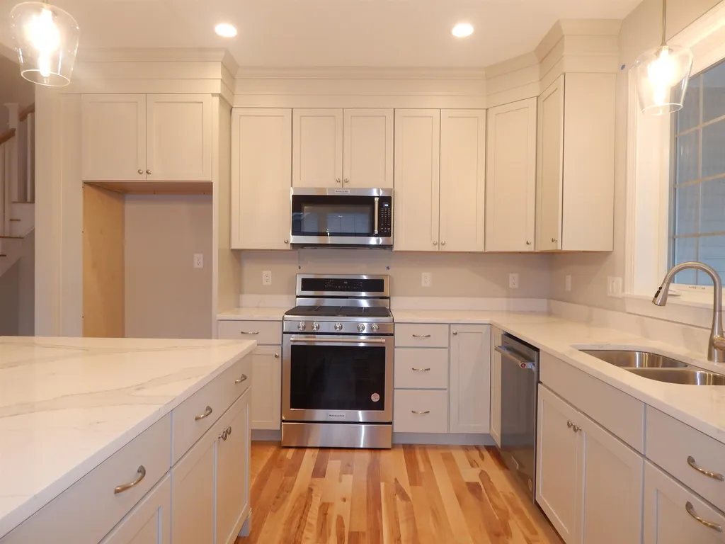 9 Rose Fountain Lane Hampton NH 03842