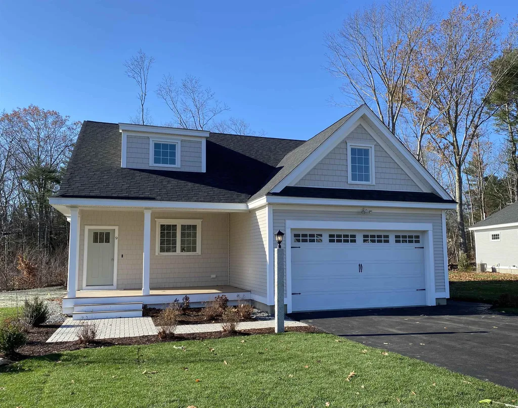 9 Rose Fountain Lane Hampton NH 03842