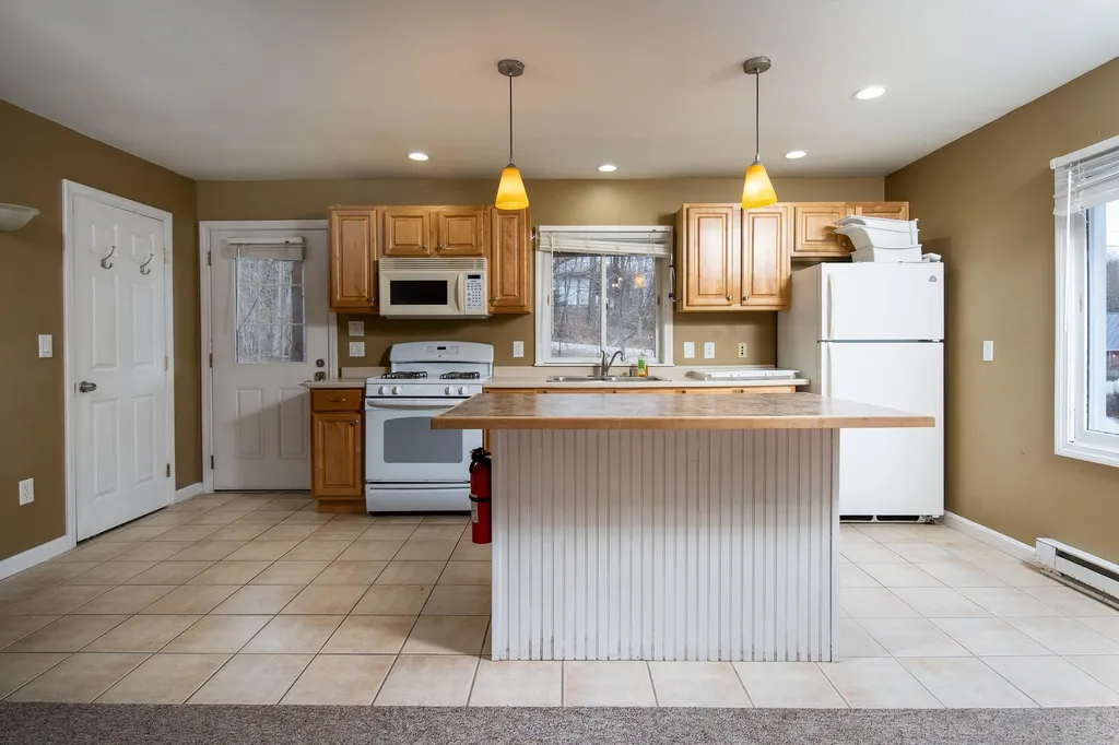 306 Heather Lane Mendon VT 05701