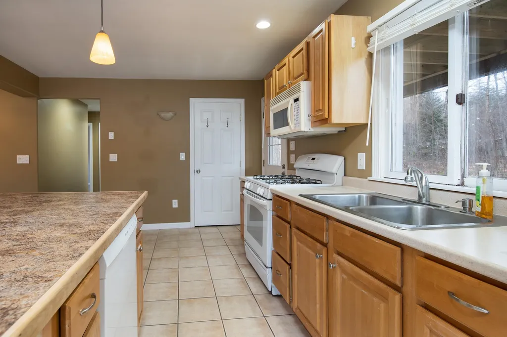 306 Heather Lane Mendon VT 05701