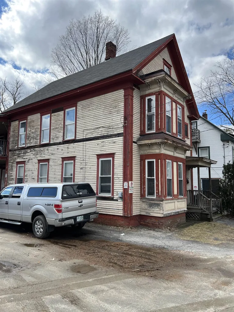 24 School Street Claremont NH 03743