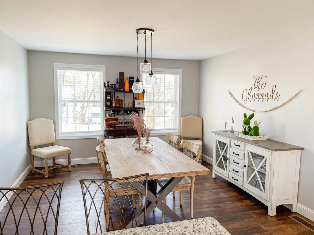 12 Everett Street Derry NH 03038