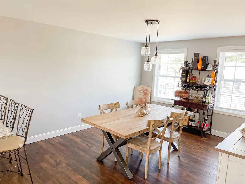 12 Everett Street Derry NH 03038