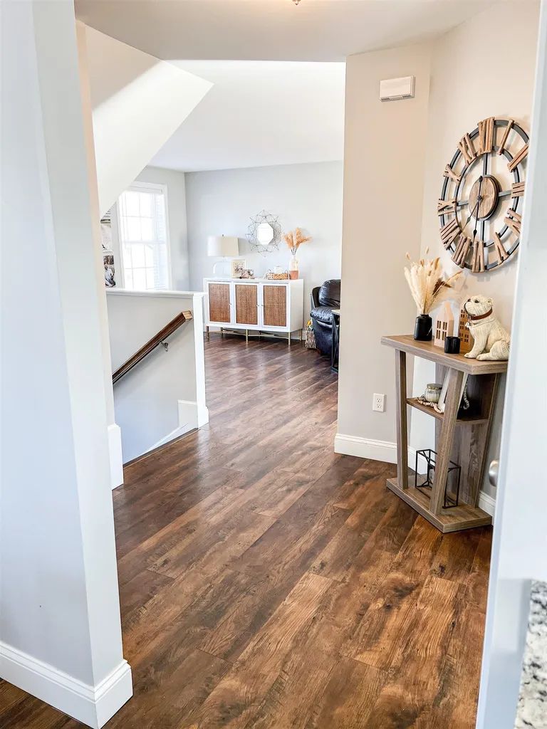 12 Everett Street Derry NH 03038