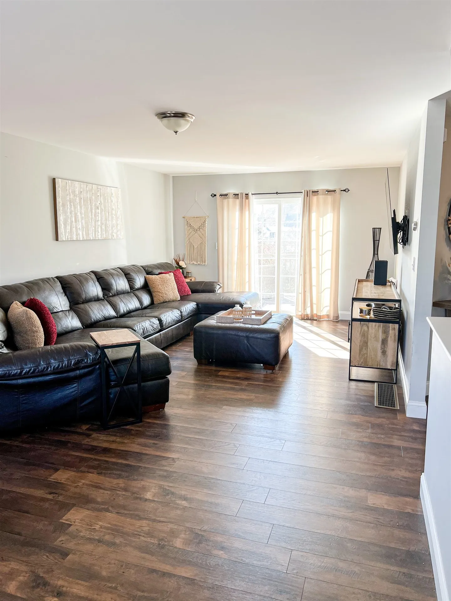 12 Everett Street Derry NH 03038