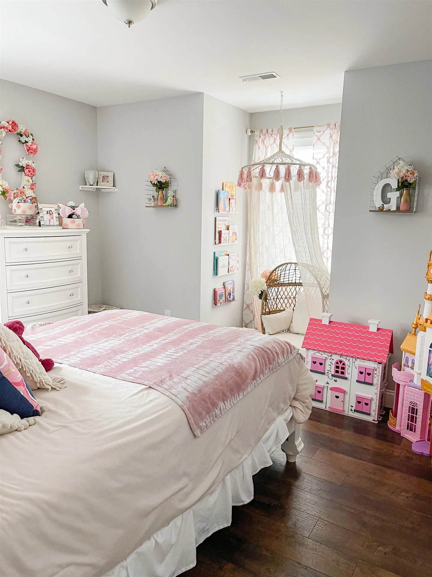 12 Everett Street Derry NH 03038