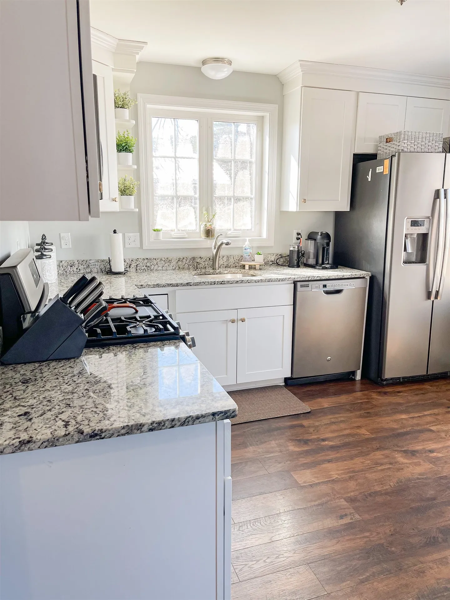12 Everett Street Derry NH 03038