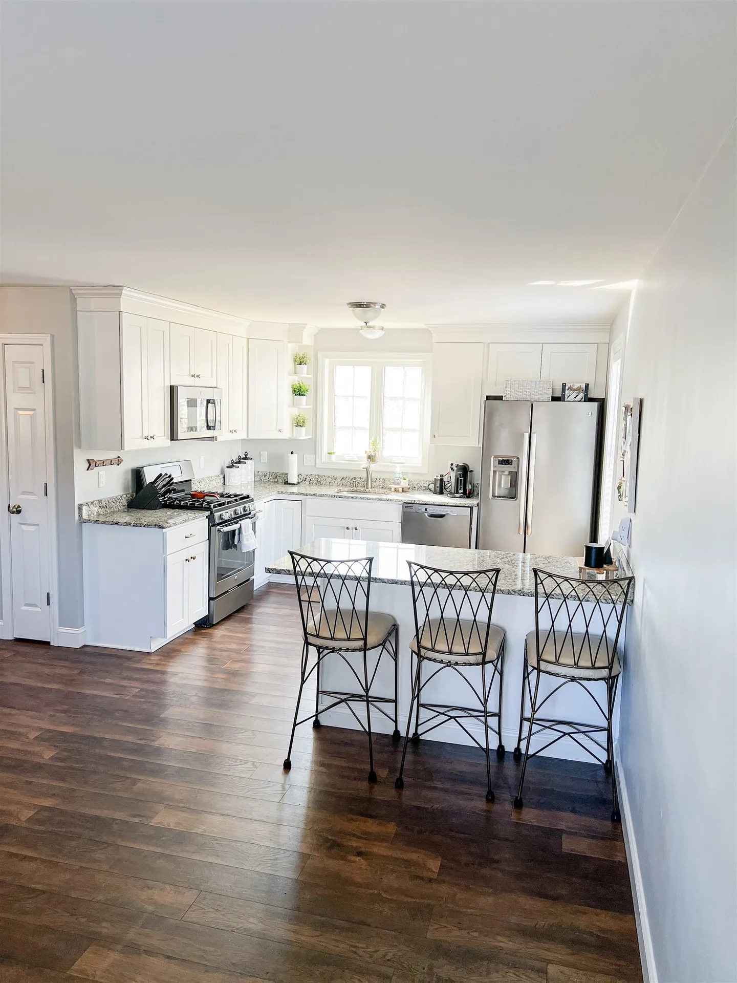 12 Everett Street Derry NH 03038