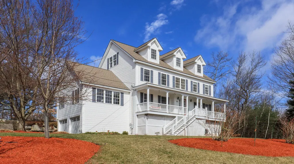 11 Bear Run Drive Litchfield NH 03052