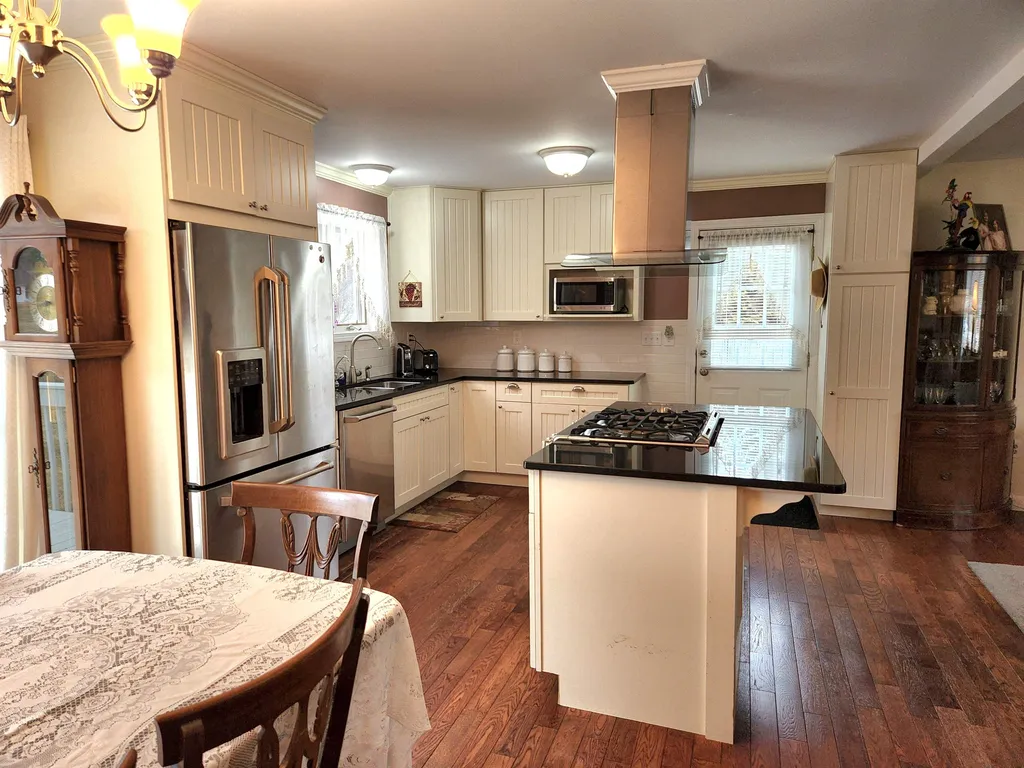 3 Dearborn Circle Walpole NH 03608