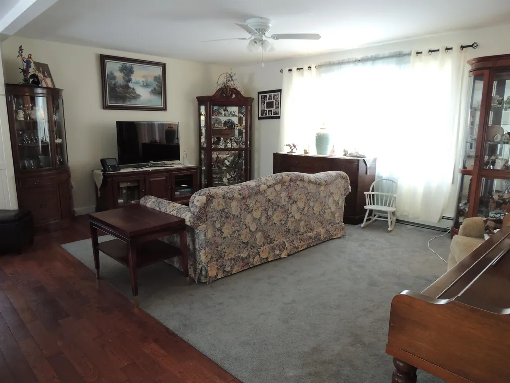 3 Dearborn Circle Walpole NH 03608