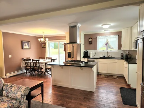 3 Dearborn Circle Walpole NH 03608