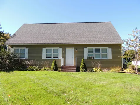 3 Dearborn Circle Walpole NH 03608