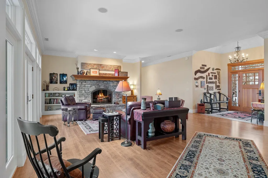 255 Meredith Center Road Meredith NH 03253