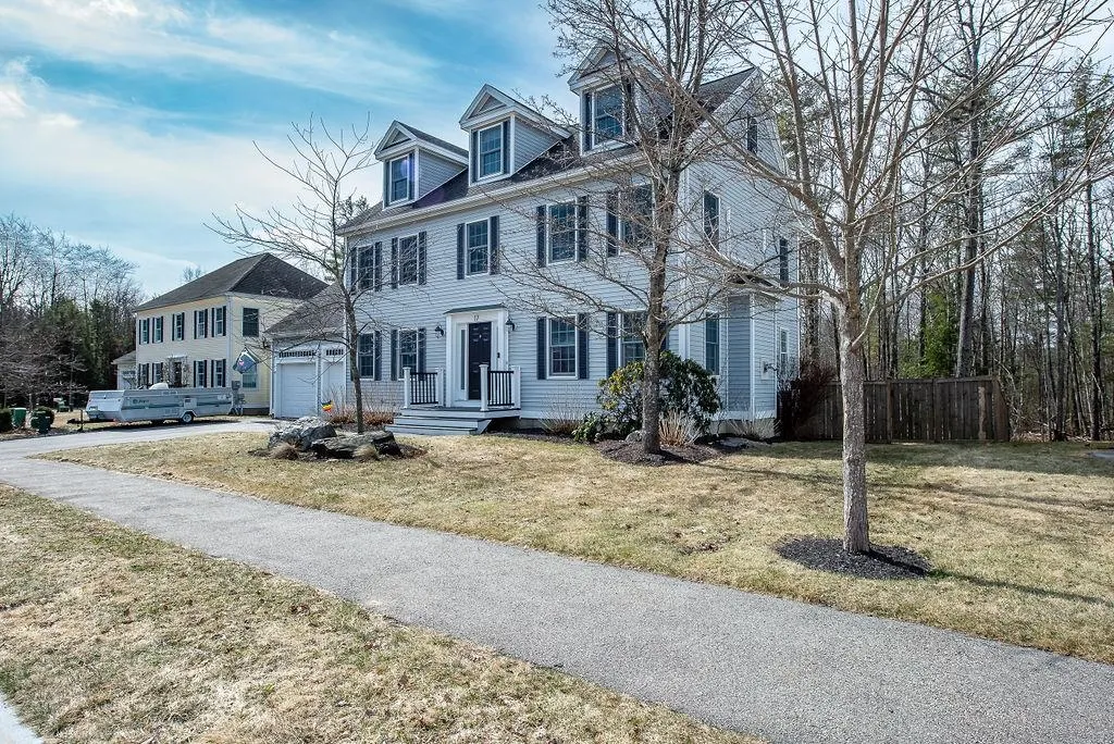 17 Lupine Lane Rochester NH 03868