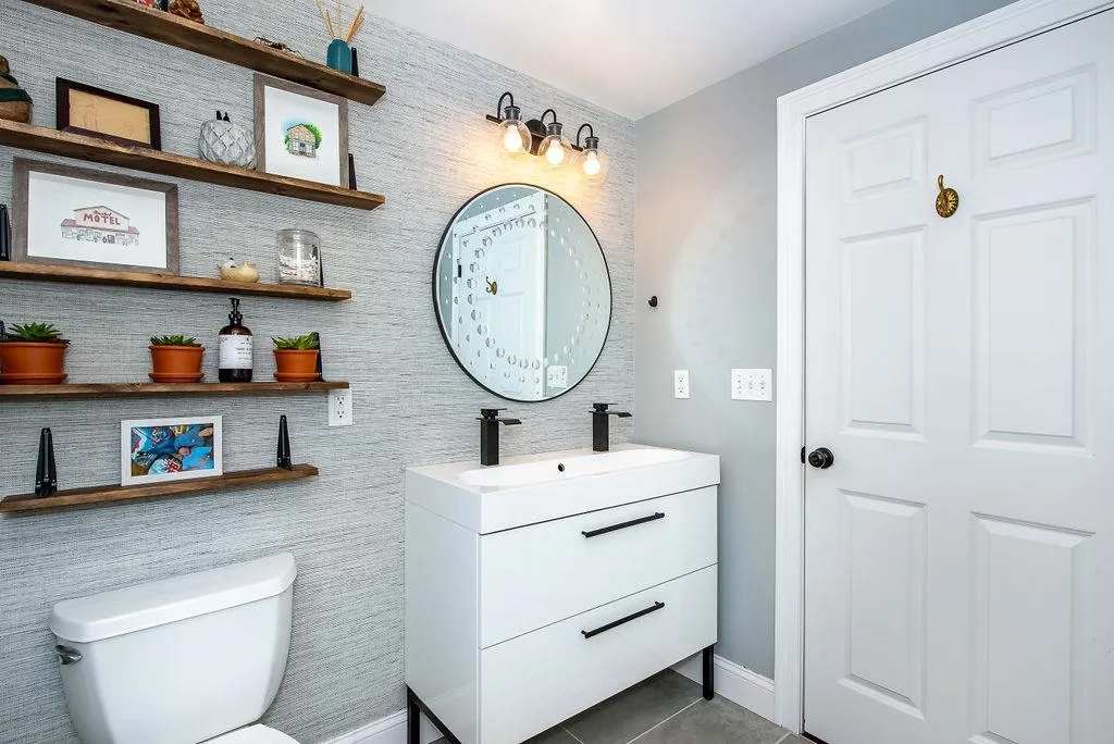 17 Lupine Lane Rochester NH 03868
