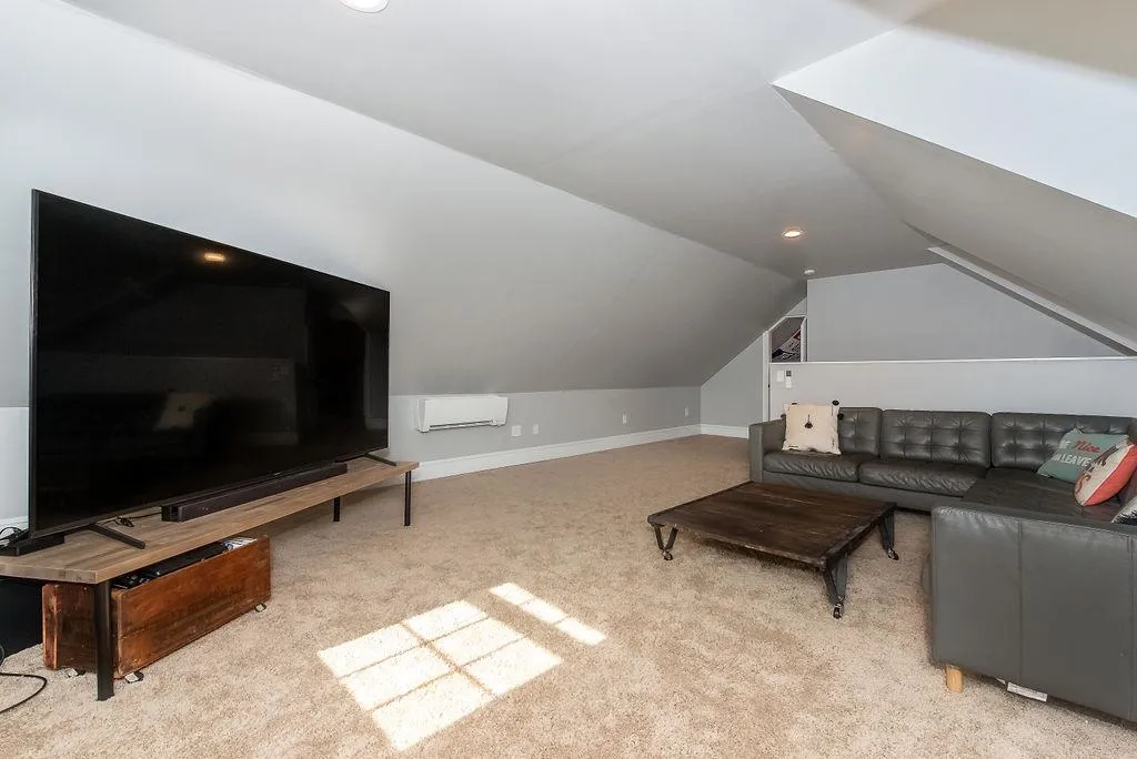 17 Lupine Lane Rochester NH 03868