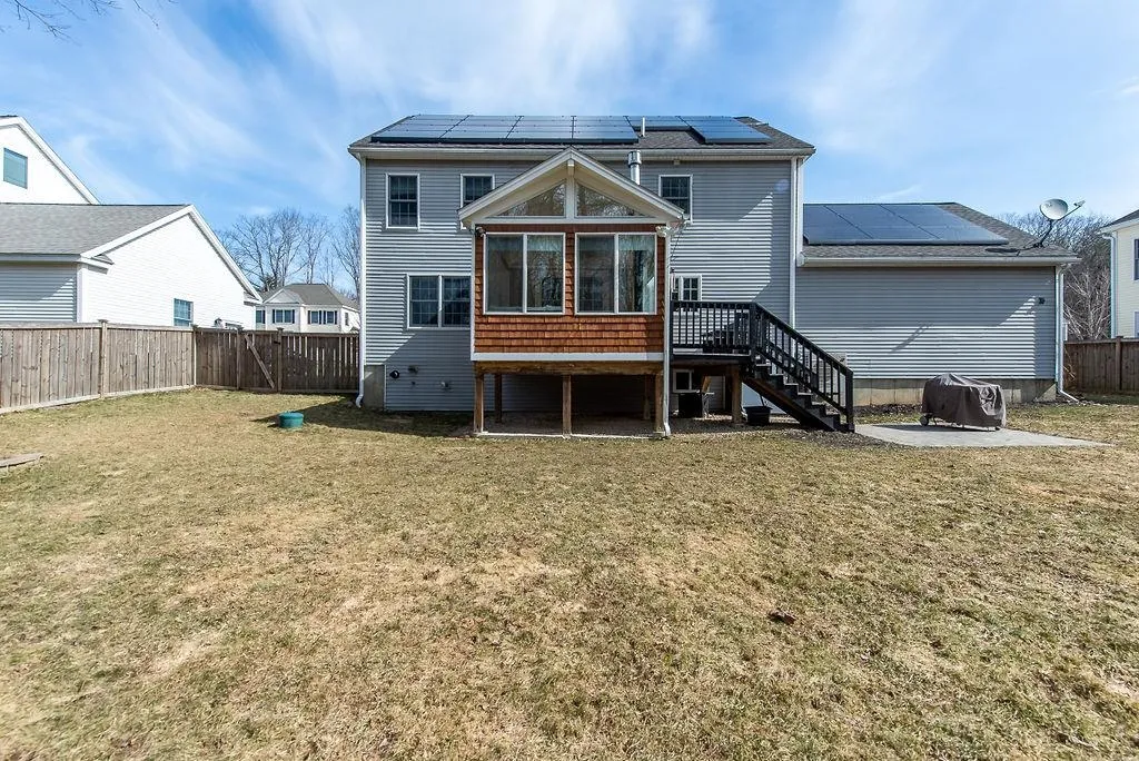 17 Lupine Lane Rochester NH 03868