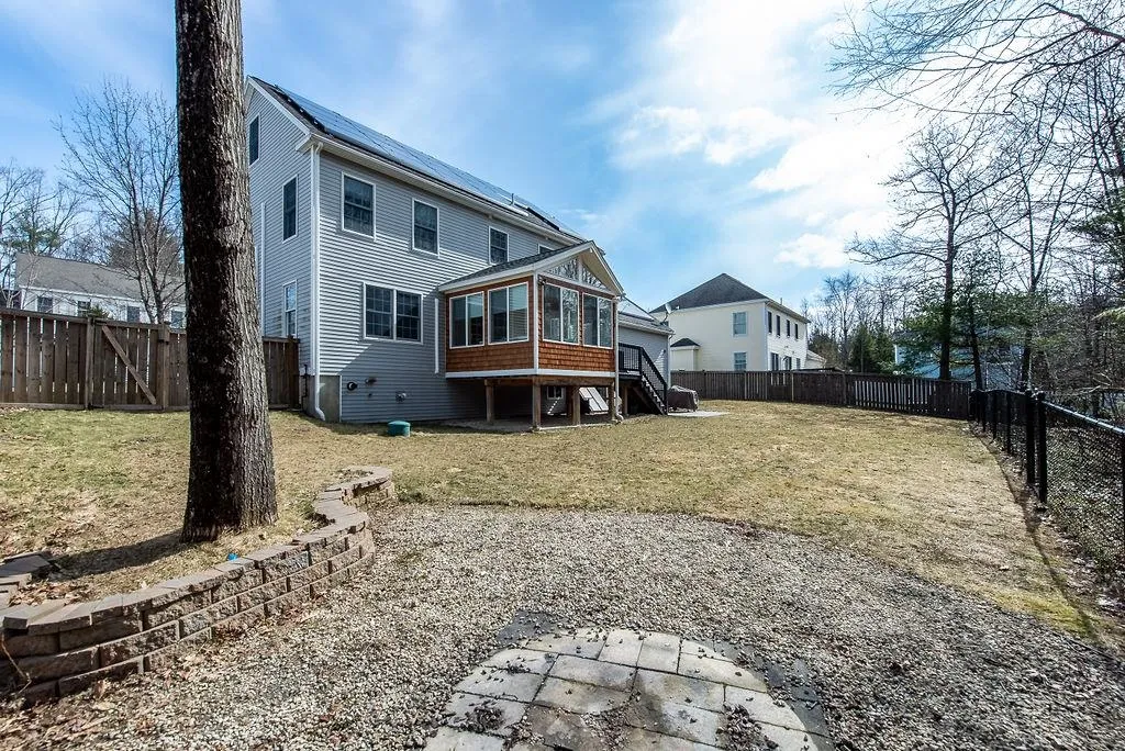 17 Lupine Lane Rochester NH 03868