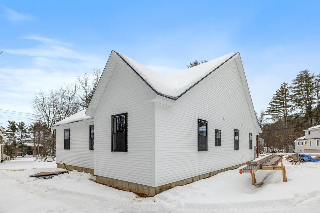 14 Ashuelot Drive Tilton NH 03276