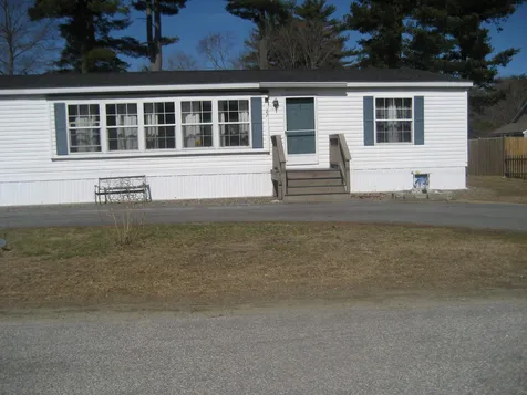 27 Virginia Lane Seabrook NH 03874