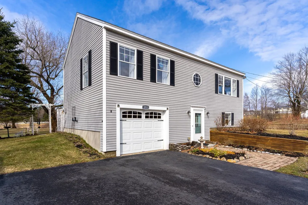 213 Green Street Somersworth NH 03878