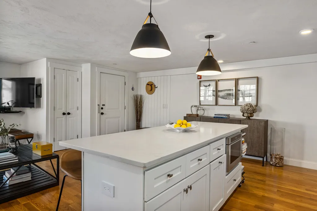 21 Brewster Street Portsmouth NH 03801