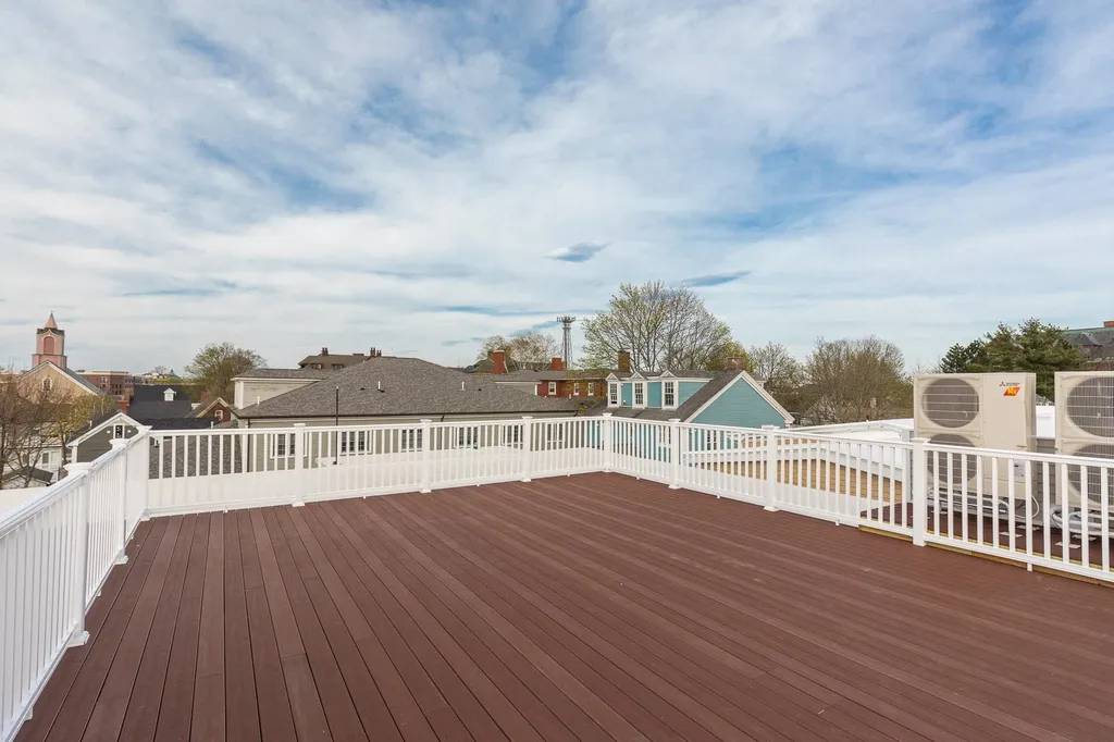 21 Brewster Street Portsmouth NH 03801