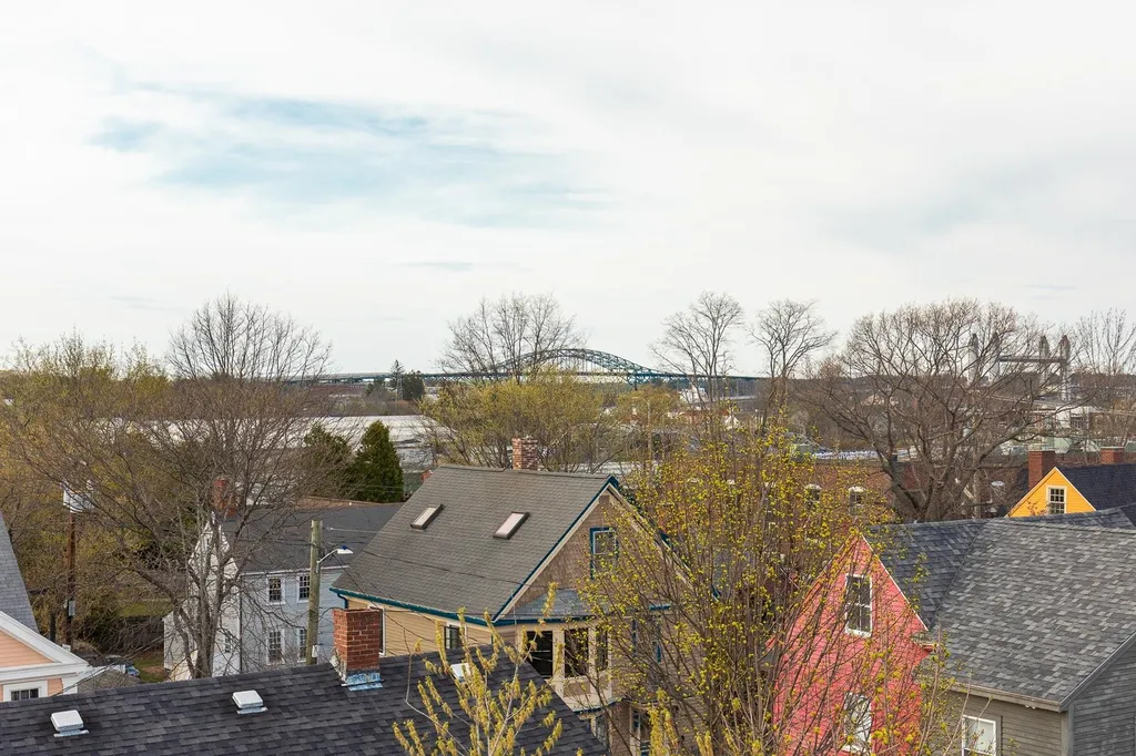 21 Brewster Street Portsmouth NH 03801