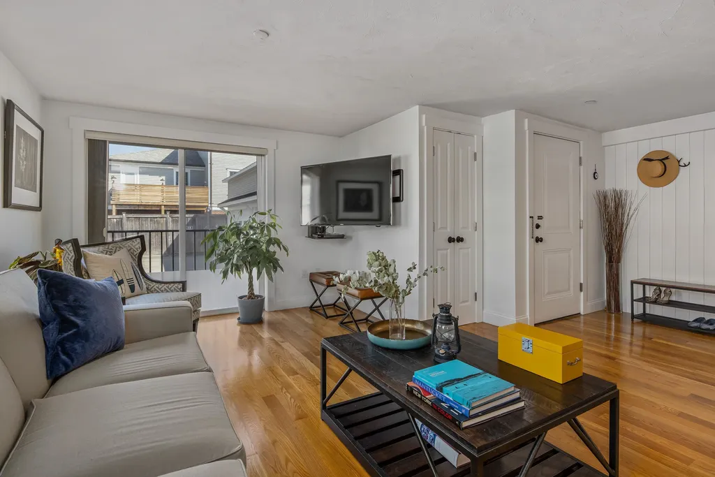 21 Brewster Street Portsmouth NH 03801