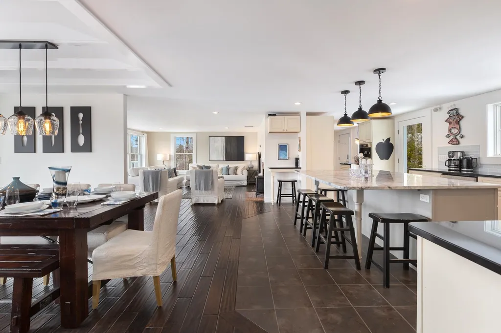 21 Quarry Road Sunapee NH 03782