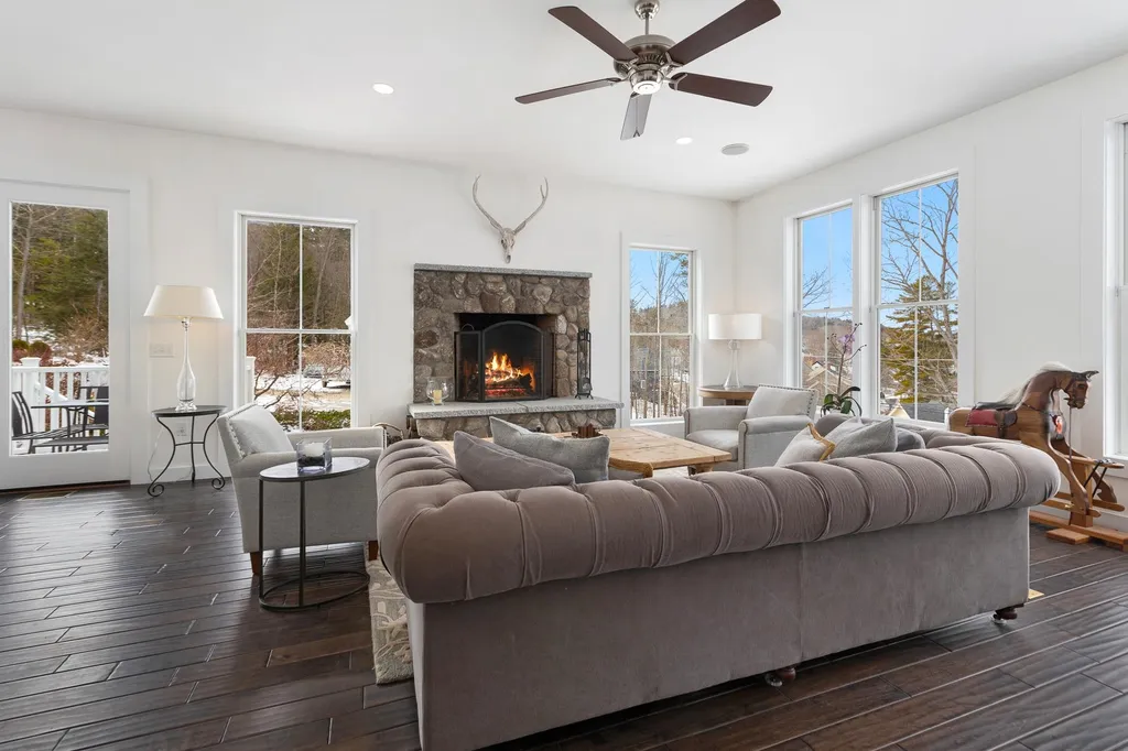 21 Quarry Road Sunapee NH 03782
