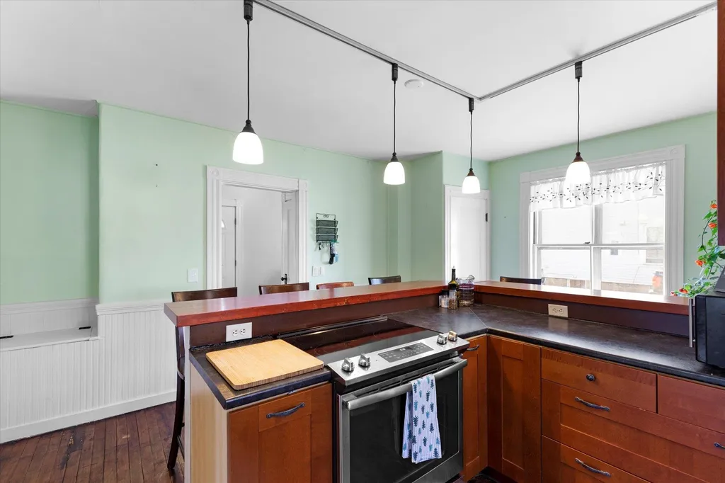 114 Broadway Dover NH 03820