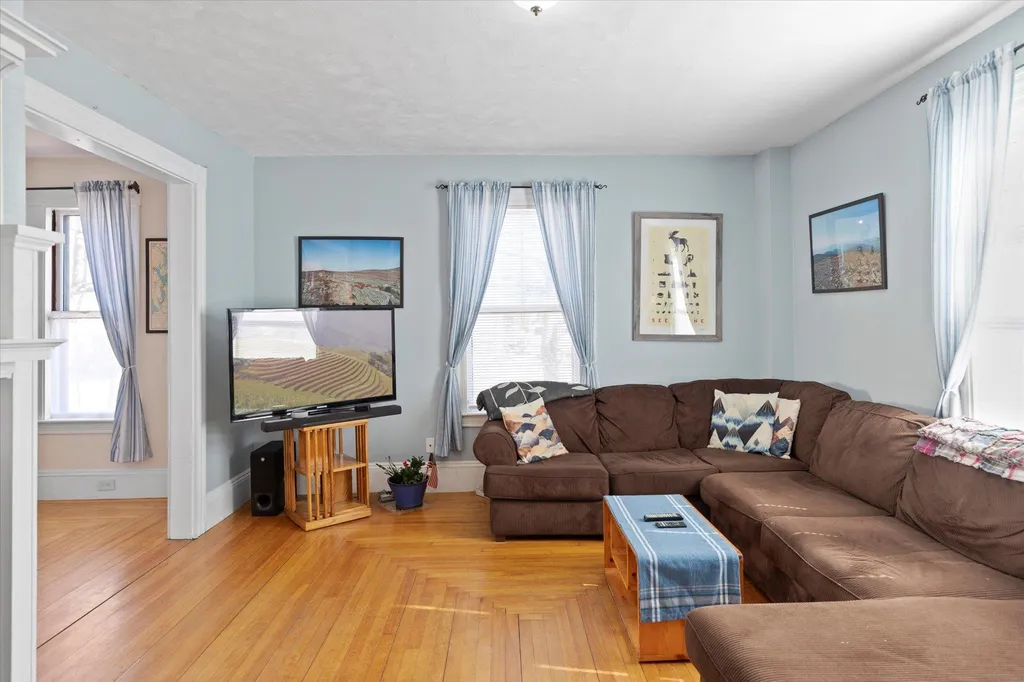 114 Broadway Dover NH 03820