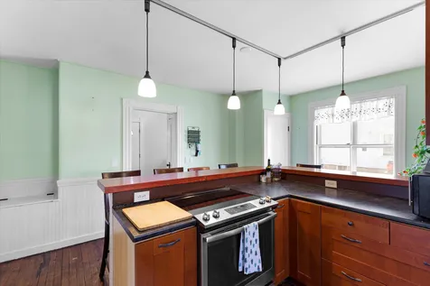 114 Broadway Dover NH 03820