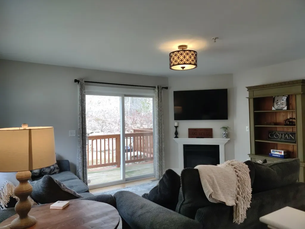 69 Breckenridge Way Laconia NH 03246