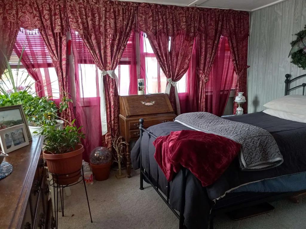 45 Tricia Street Seabrook NH 03874