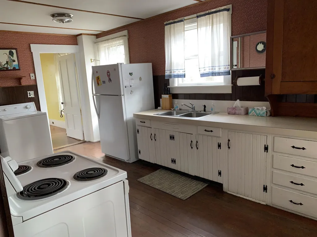68 Dawson Street Milton NH 03851