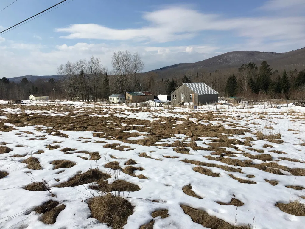 138 Us 302 Topsham VT 05068