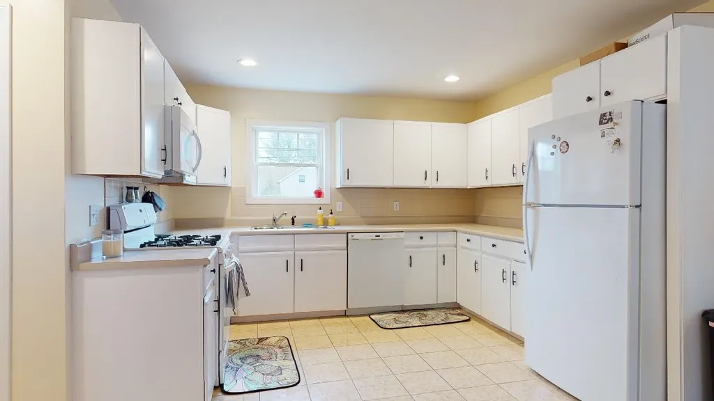 13 Hobbs Road Milton VT 05468