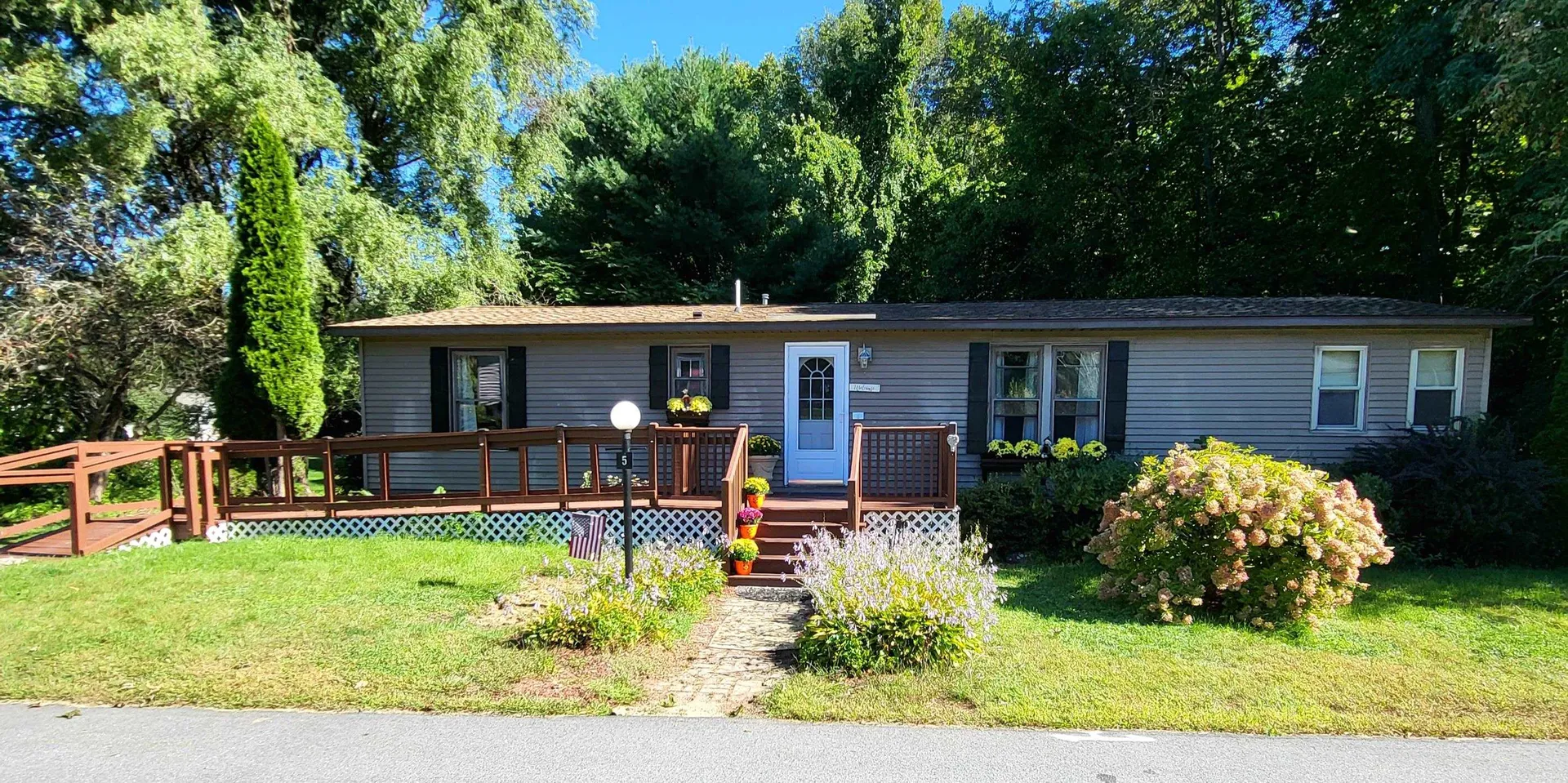 5 Spoke Street Danville NH 03819