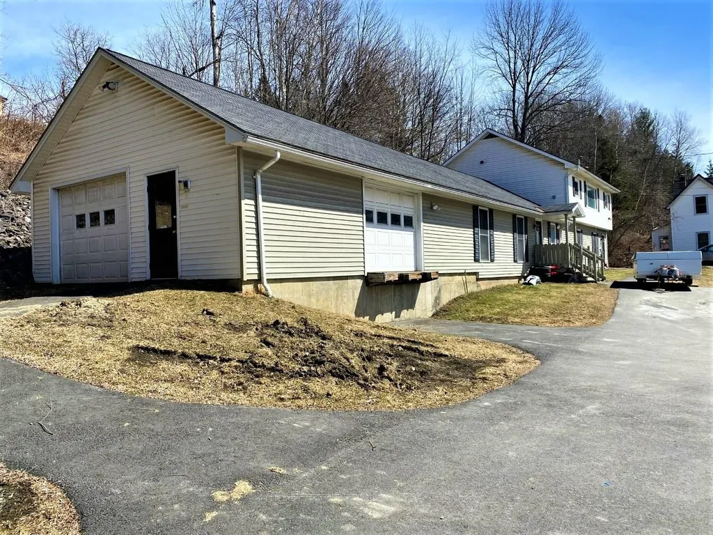 996 East Barre Road Barre Town VT 05641