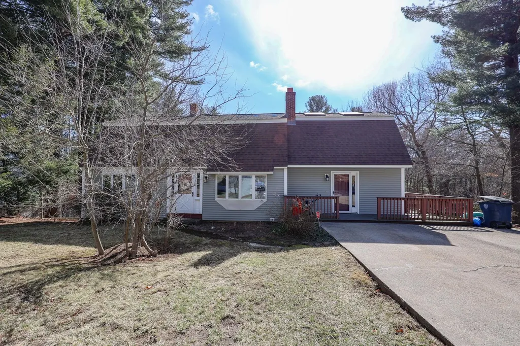 16 Shady Lane Nashua NH 03062