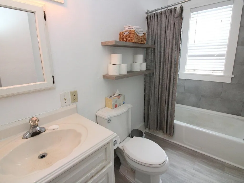 404-406 North Avenue Burlington VT 05401