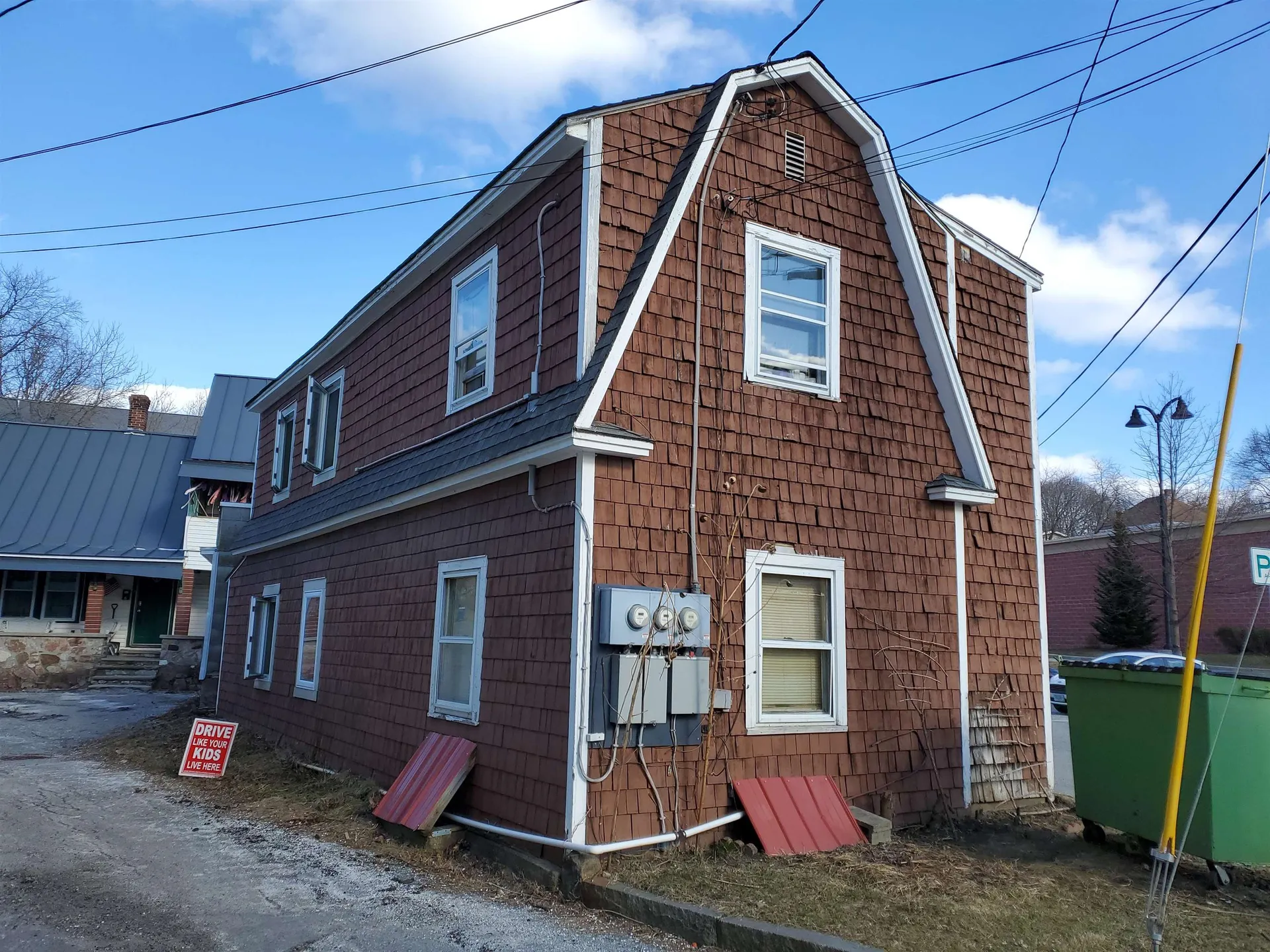 8 Wall Street Claremont NH 03743