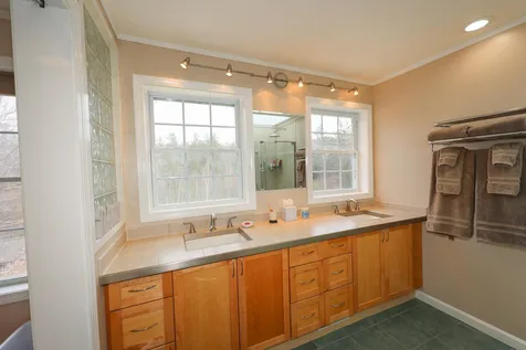 776 Battle Street Webster NH 03303