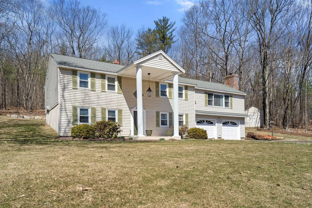 13 Almeda Lane Hooksett NH 03106