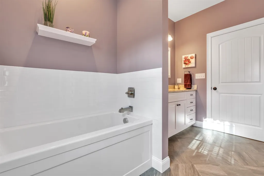 33 Laredo Lane Rochester NH 03868